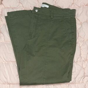 LOFT Olive 12P Women’s Pants